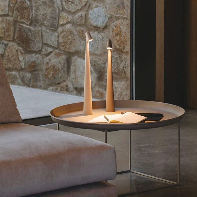 nordisk trådlös bordslampa med dimbart led-ljus och touch-funktion